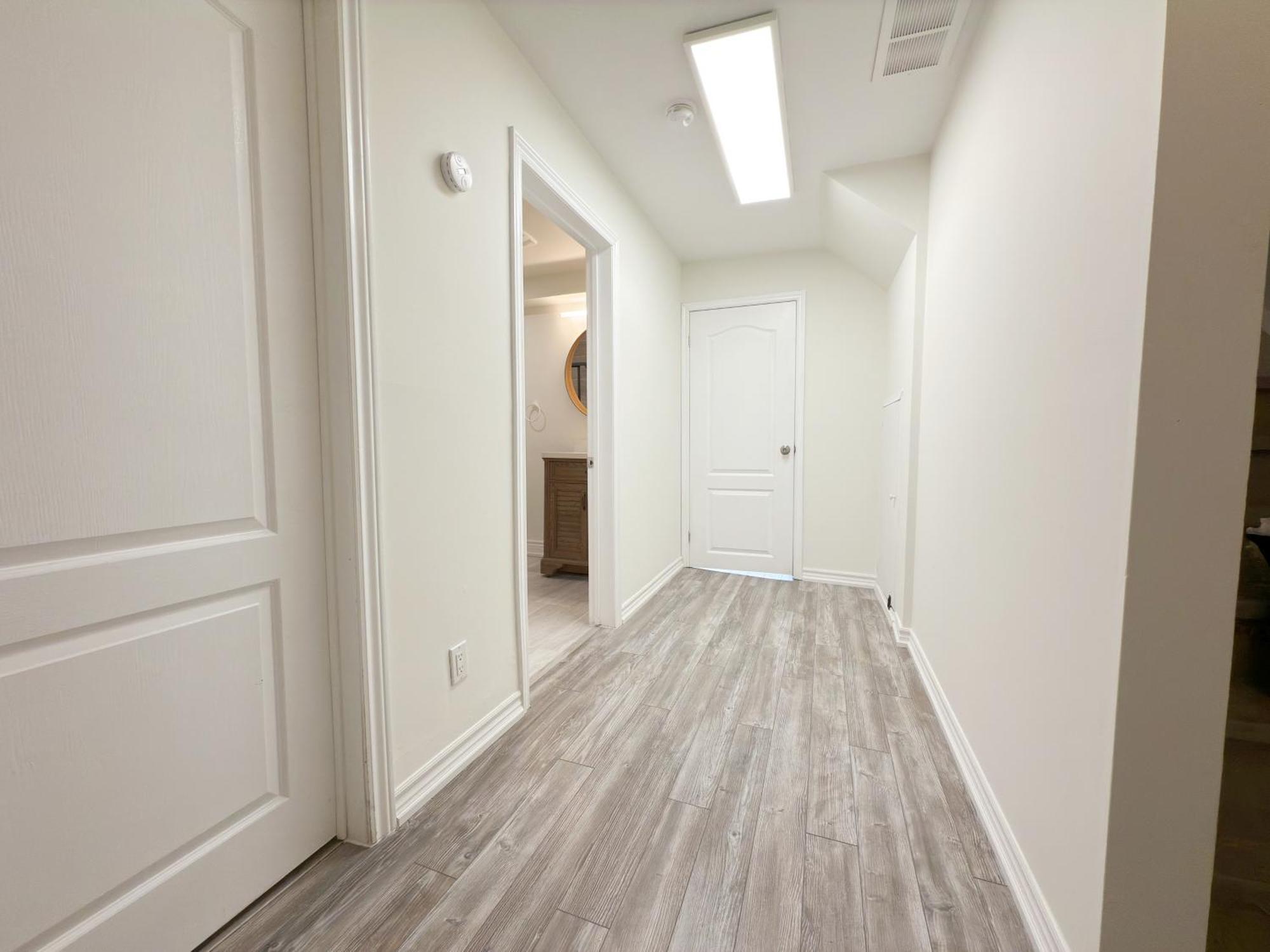 Cozy Room With Private Bath Near Don Mills Subway Торонто Екстериор снимка
