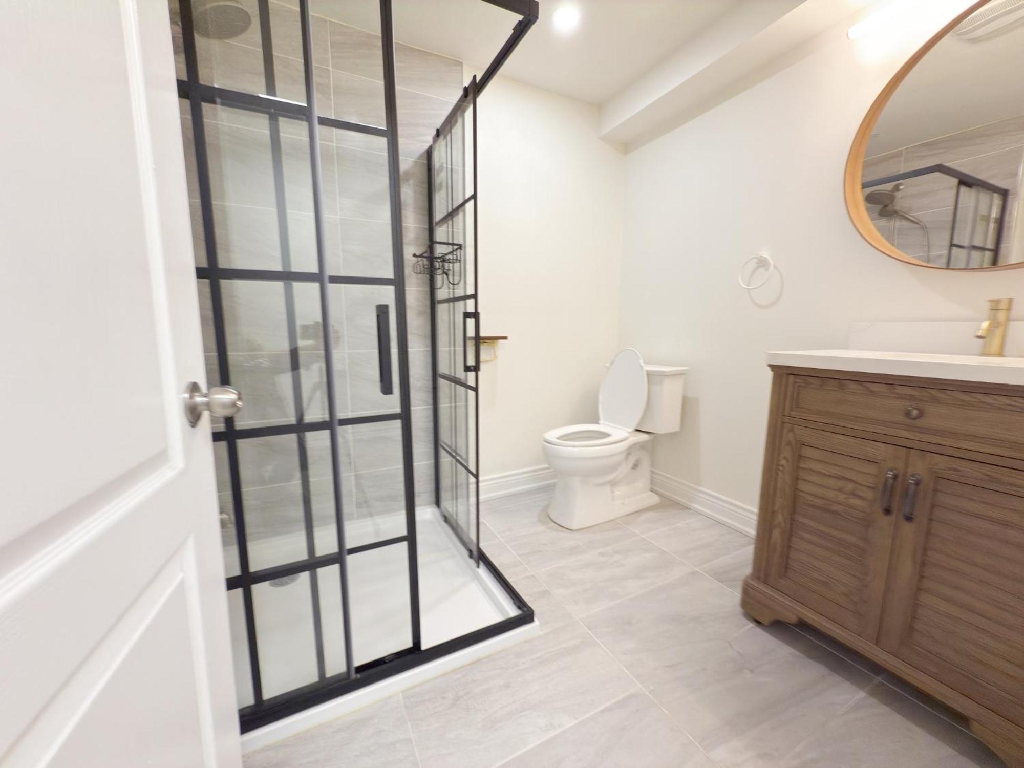 Cozy Room With Private Bath Near Don Mills Subway Торонто Екстериор снимка